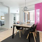 Lakeside Retreat Near The University, With 2 Free Parking Spots *