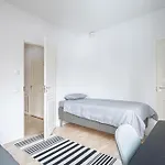 Apartament Lakeside Retreat Near The University, With 2 Free Parking Spots *