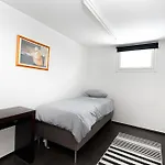 Lakeside Retreat Near The University, With 2 Free Parking Spots Apartament *