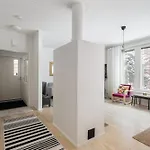 Lakeside Retreat Near The University, With 2 Free Parking Spots