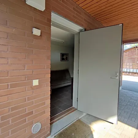 Apartamento Lakeside Retreat Near The University, With 2 Free Parking Spots