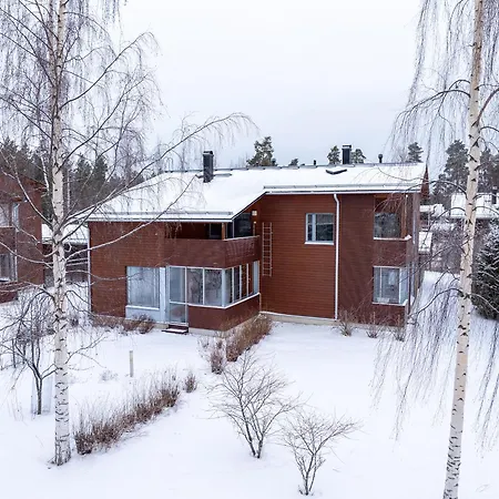 Lakeside Retreat Near The University, With 2 Free Parking Spots