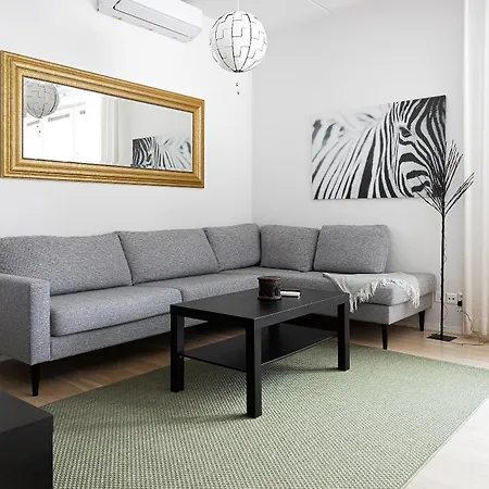 Lakeside Retreat Near The University, With 2 Free Parking Spots *