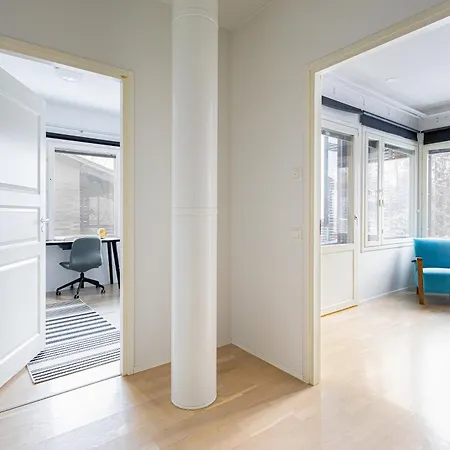 Apartment Lakeside Retreat Near The University, With 2 Free Parking Spots