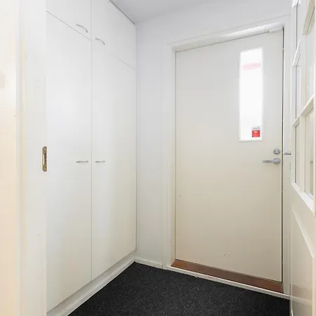 Lakeside Retreat Near The University, With 2 Free Parking Spots Apartamento *