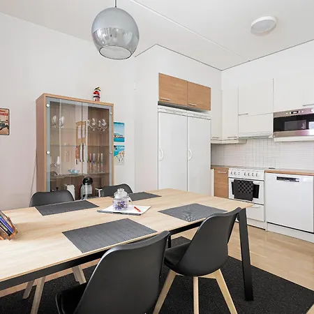 Lakeside Retreat Near The University, With 2 Free Parking Spots Apartamento Oulu