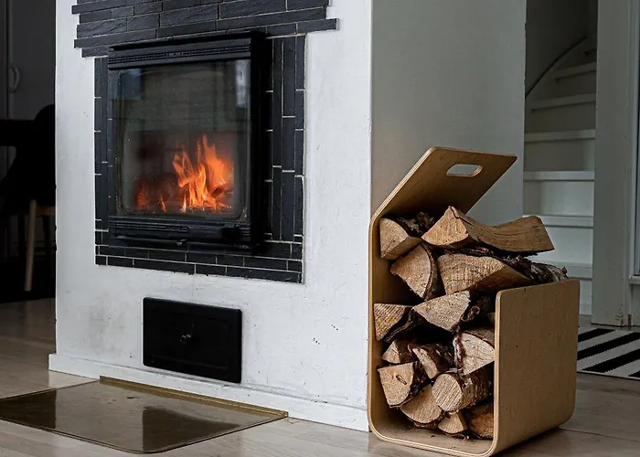 Lakeside Retreat Near The University, With 2 Free Parking Spots شقة