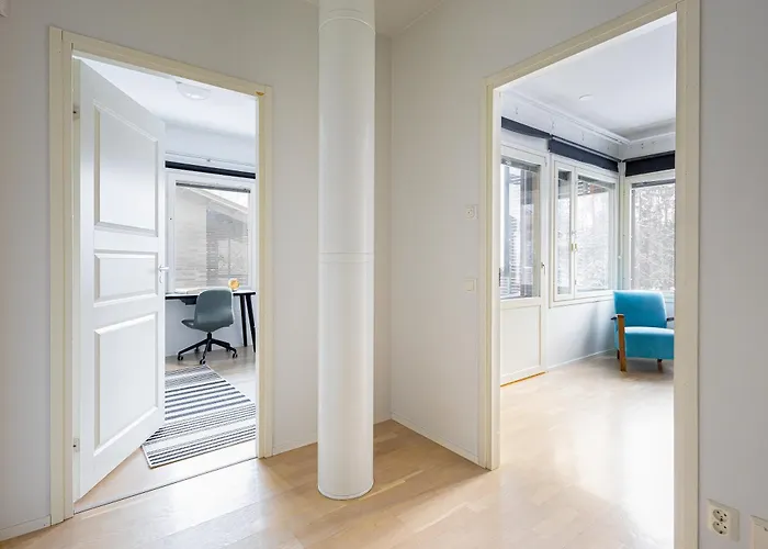 公寓 Lakeside Retreat Near The University, With 2 Free Parking Spots